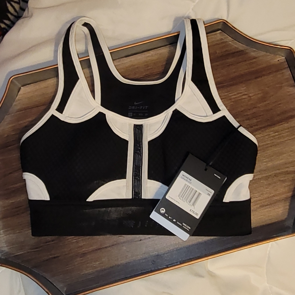 Brand new Nike bra